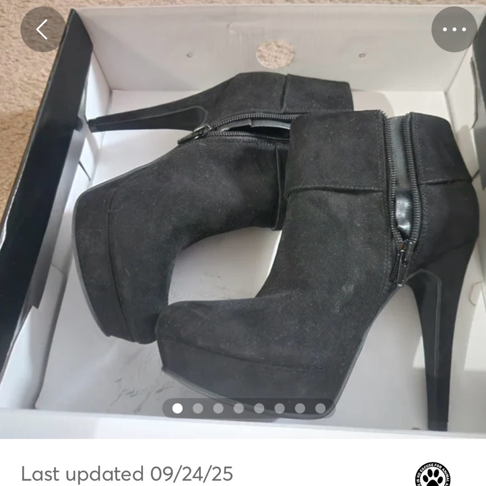 GBG Los Angeles Black Platform Ankle Boots